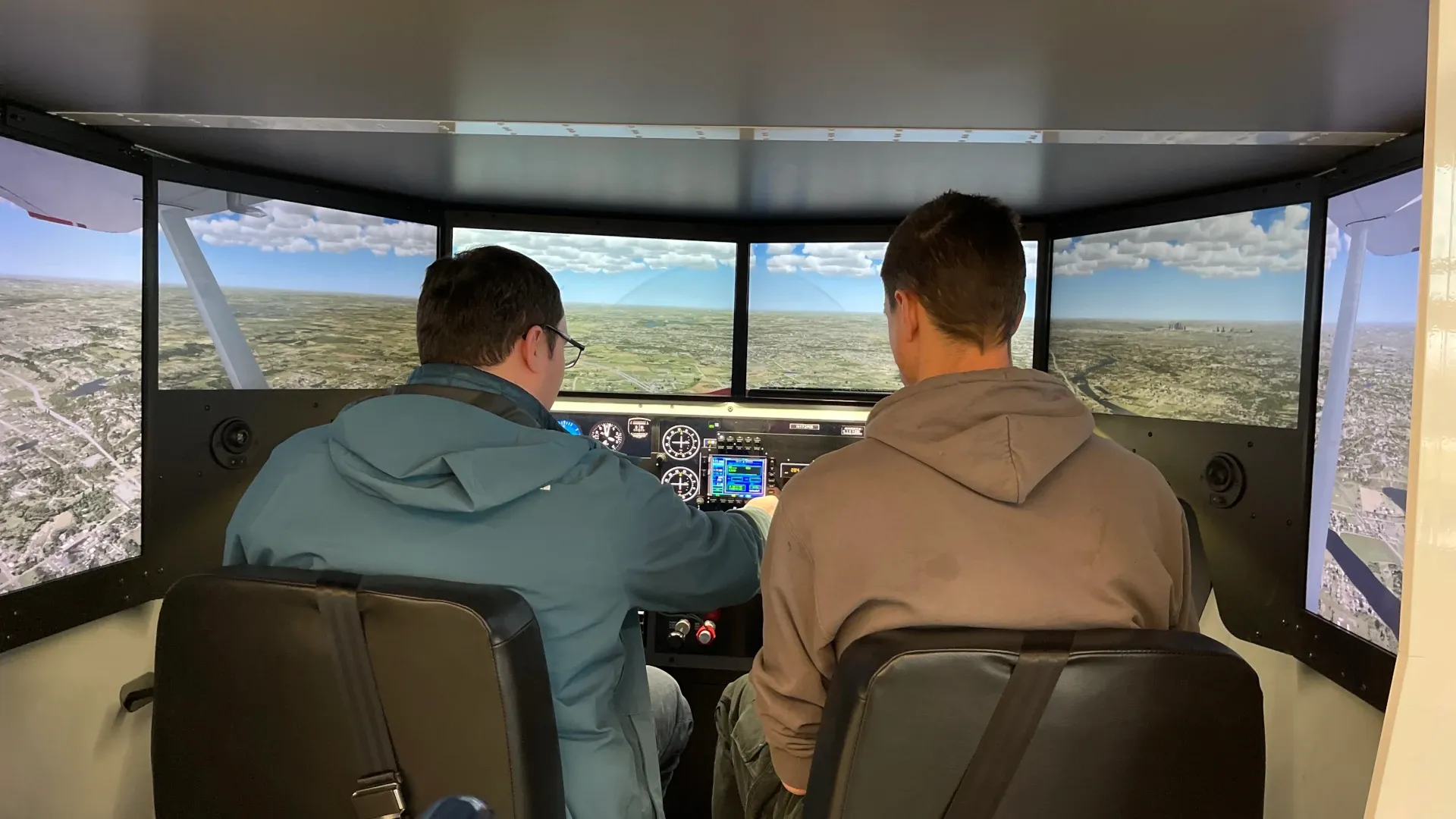 What to Look for in Pilot Flight Schools