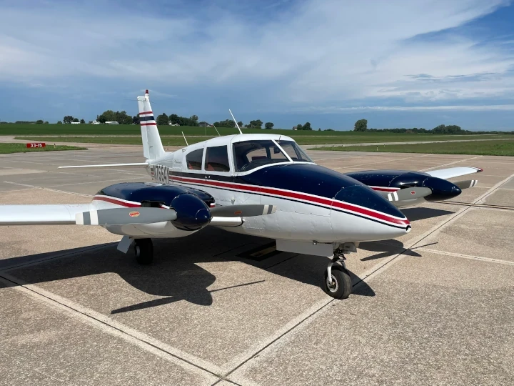 Piper PA-30 Twin Comanche multi-engine training aircraft