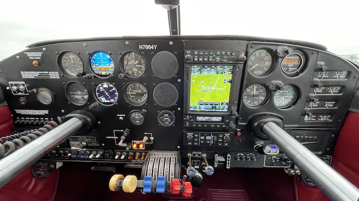 Instrument panel of the Piper PA-30 Twin Comanche at Summit Flight Academy showing advanced avionics