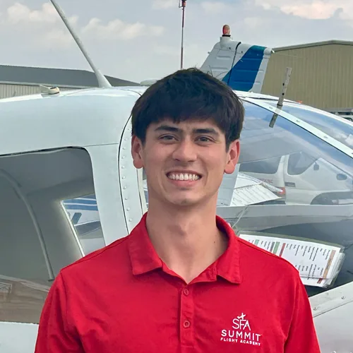 headshot of Alex Marks at Summit Flight Academy kansas city flight instructor