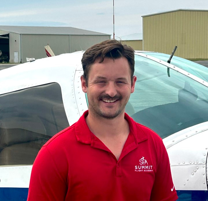headshot of Josh Gordon at Summit Flight Academy kansas city flight CFII, MEI