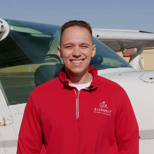 headshot of Josh Keller at Summit Flight Academy kansas city flight instructor