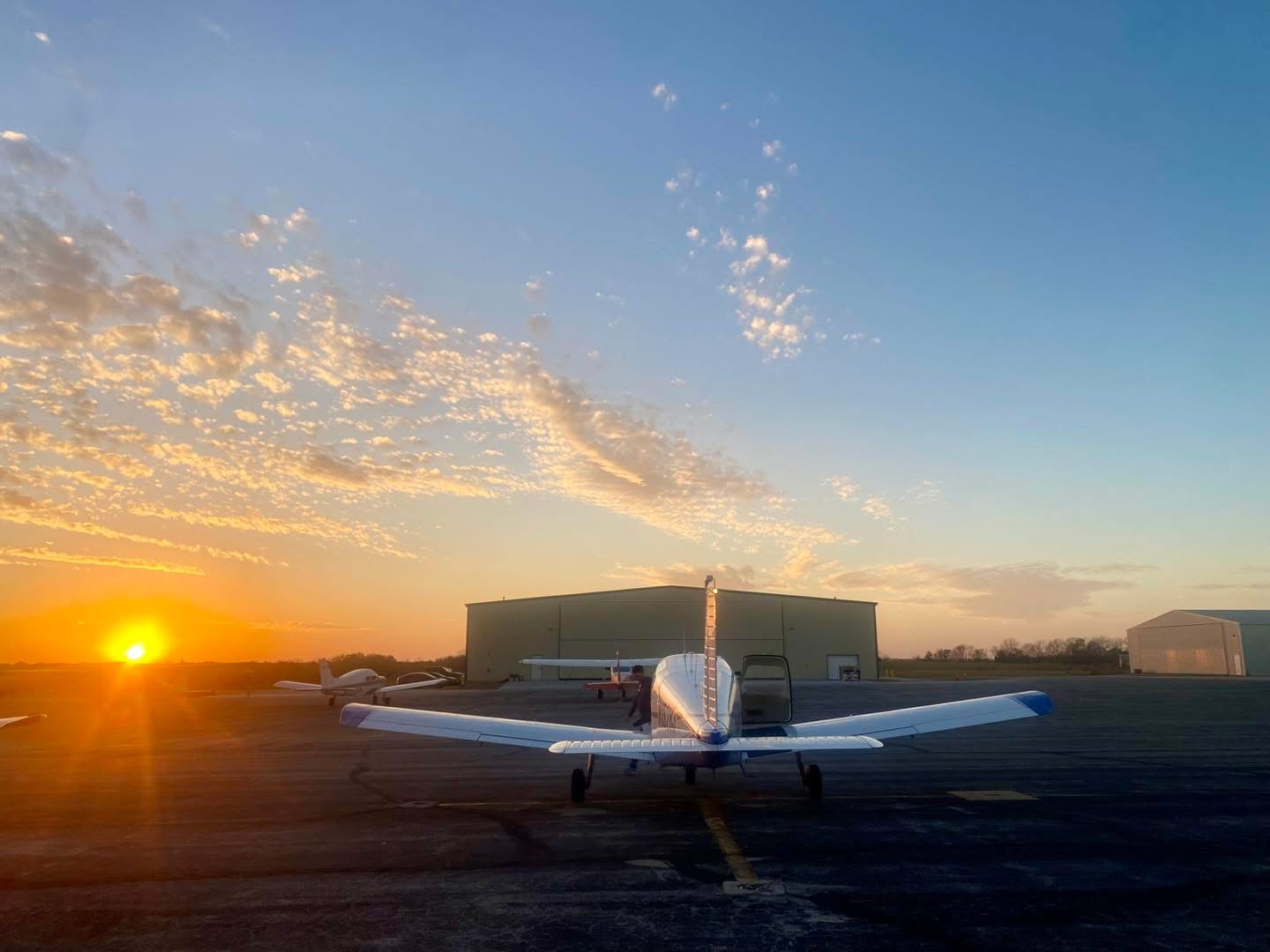 Front view of Piper PA-28 Cherokee